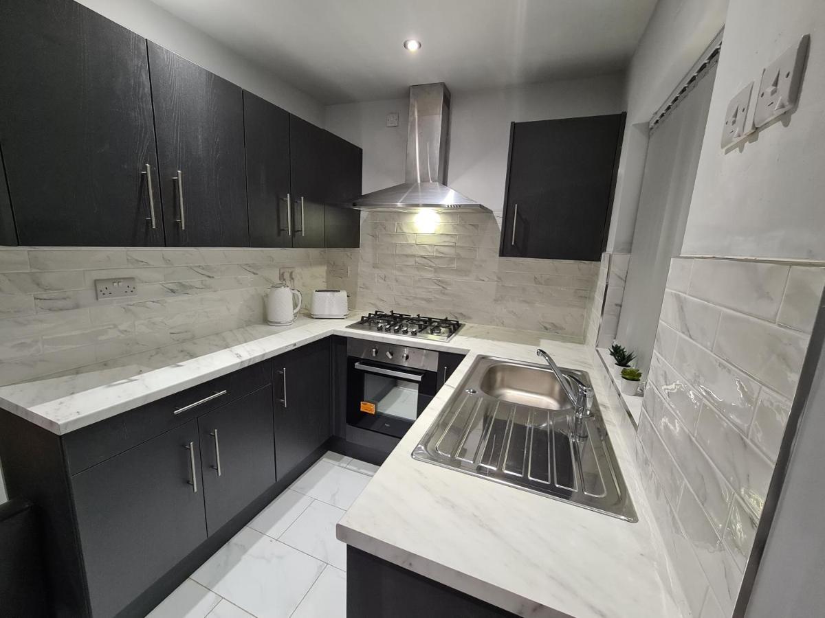 Whole House - 4 Bedrooms - Parking - Sleeps 8 Birmingham Exterior foto